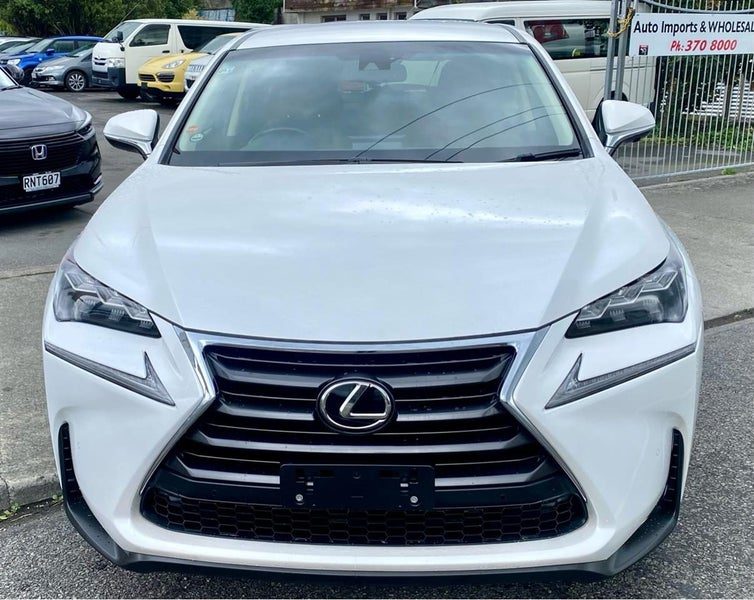 2015 Lexus NX 200t, photo 2