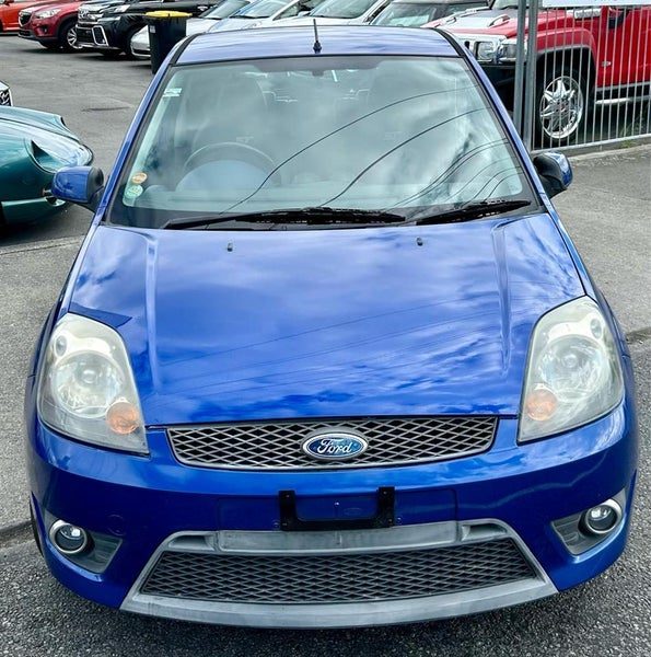 2006 Ford Fiesta manual, photo 2