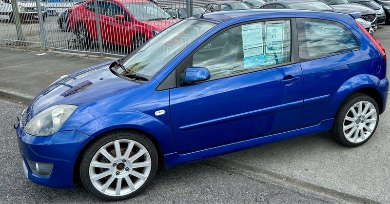 2006 Ford Fiesta manual, photo 3