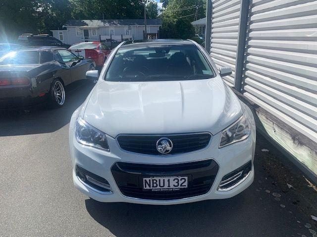 2015 Holden Commodore SS-V Redline, photo 2