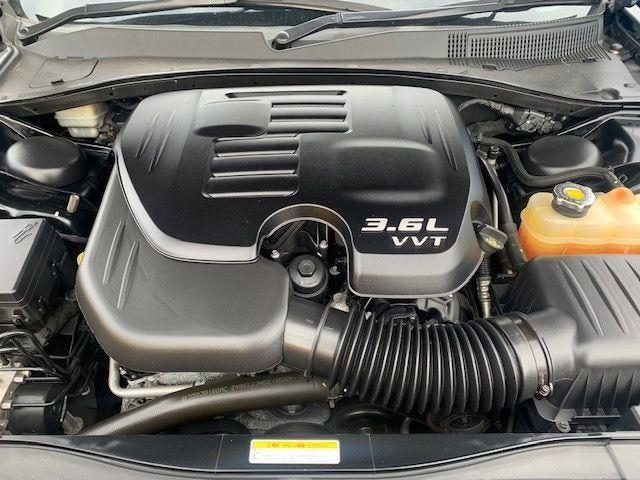 2012 Chrysler 300C 3.6, photo 2