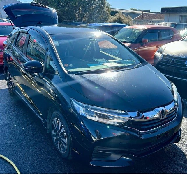 2015 Honda Shuttle Hybrid, photo 2