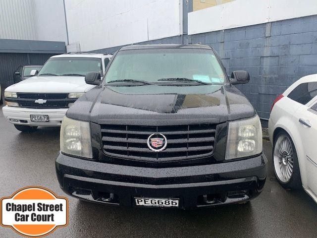 2001 Cadillac Escalade, photo 2