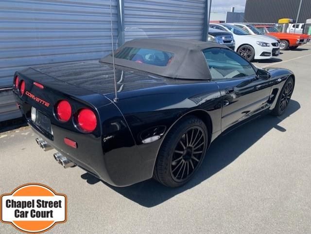 2001 Chevrolet Corvette, photo 2