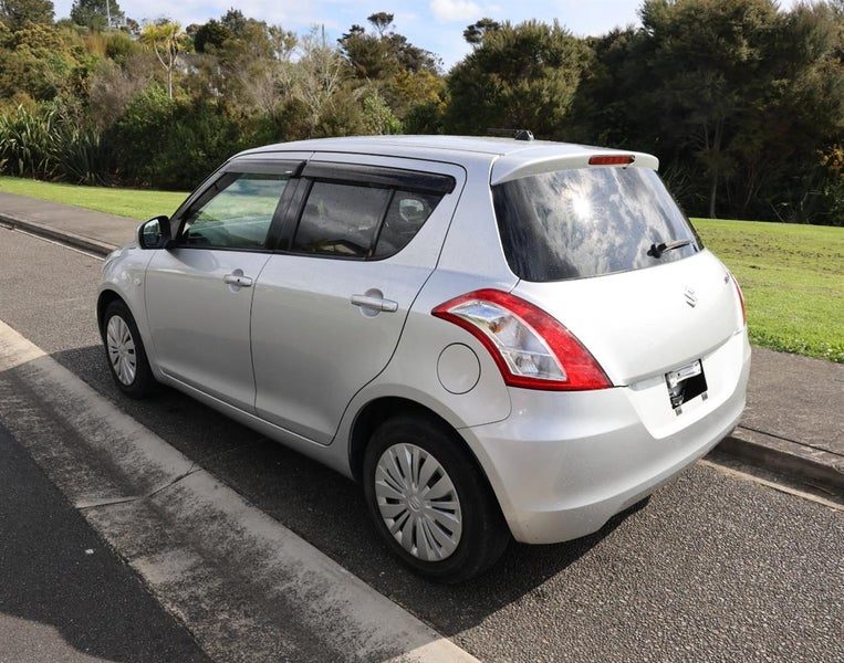 2016 Suzuki Swift XG, photo 2