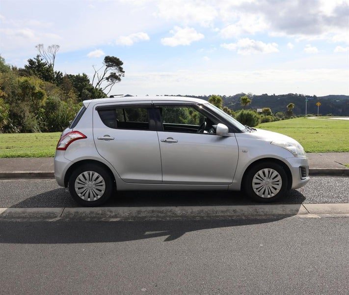 2016 Suzuki Swift XG, photo 3