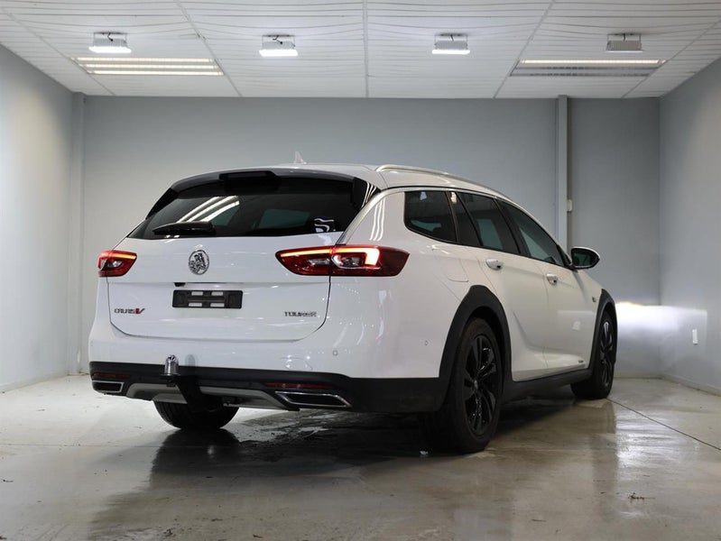 2019 Holden Calais, photo 2