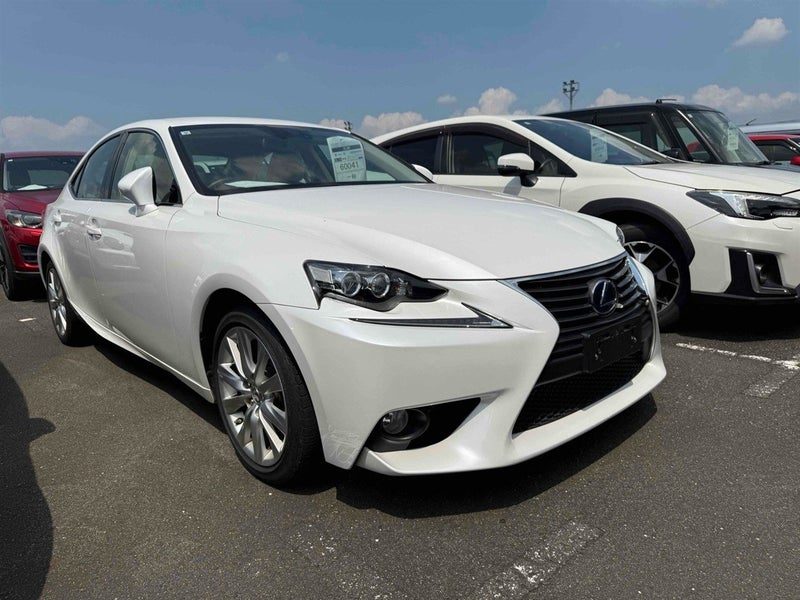 2013 Lexus IS 300h Hybrid