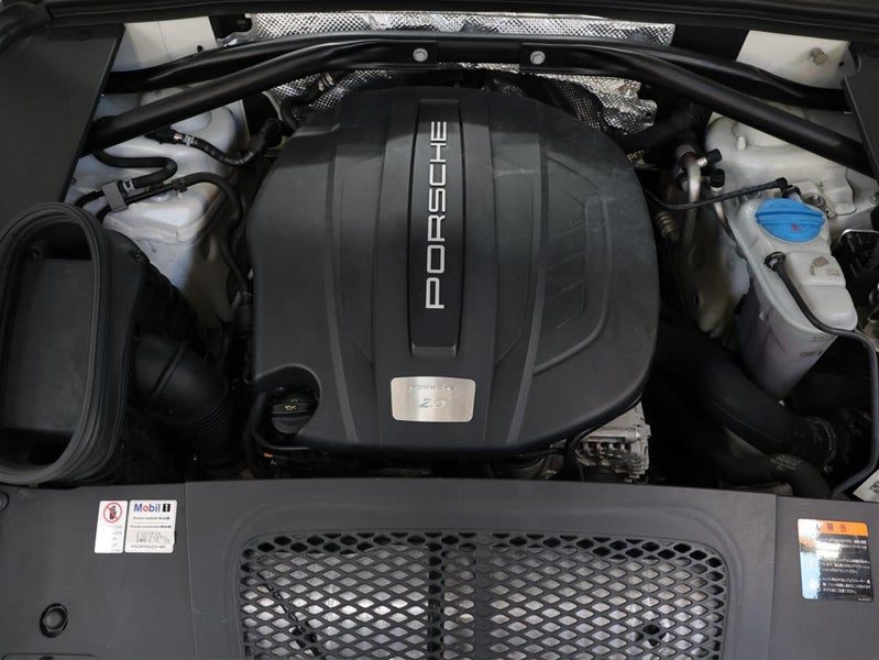 2015 Porsche Macan Turbo, photo 3