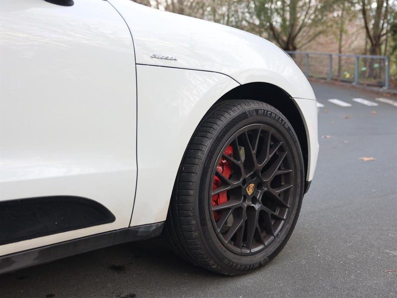 2016 Porsche Macan Turbo, photo 3