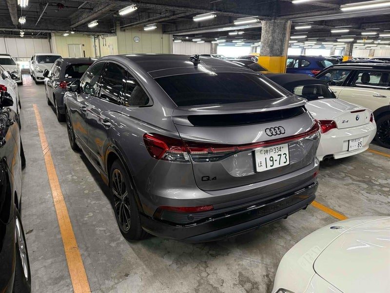2022 Audi Q4 S Line, photo 2