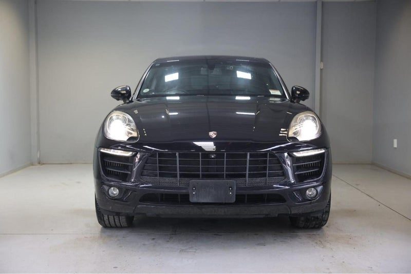 2015 Porsche Macan Turbo, photo 2