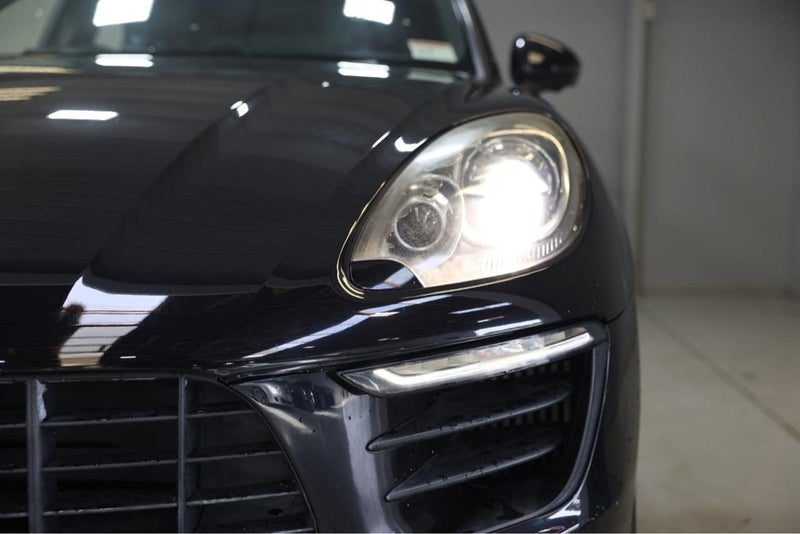 2015 Porsche Macan Turbo, photo 3
