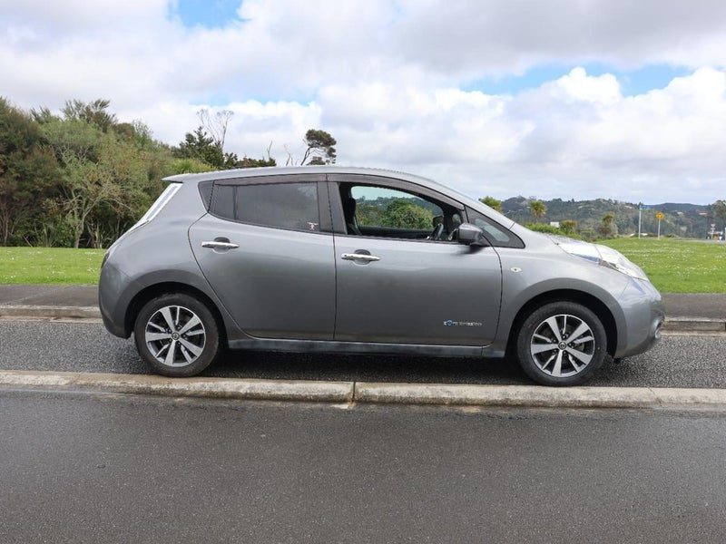 2016 Nissan Leaf 30 G, photo 3