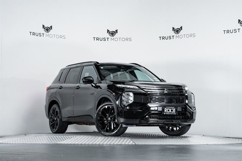 2025 Mitsubishi Outlander XLS PHEV 4WD