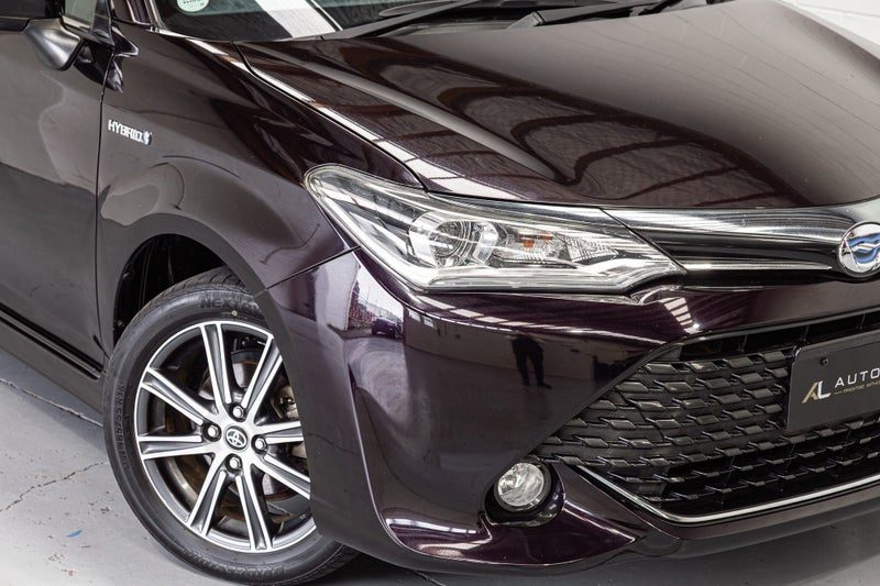 2015 Toyota Corolla FIELDER HV G WXB, photo 2