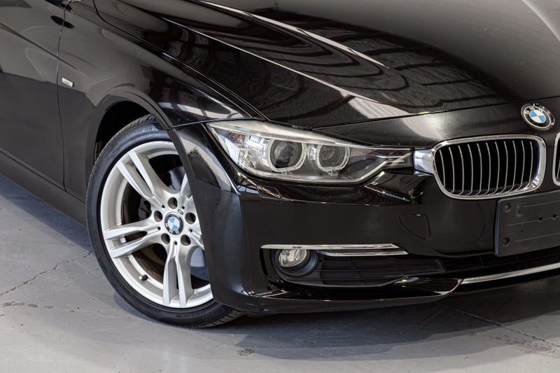 2013 BMW 320D Touring Diesel, photo 2