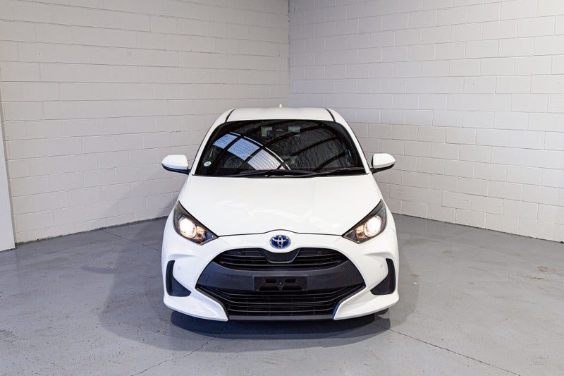 2021 Toyota Yaris Hybrid, photo 3