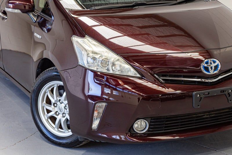 2013 Toyota Prius ALPHA G 7 seater, photo 2