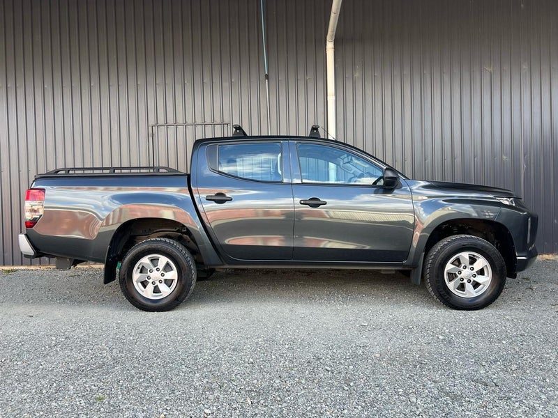 2022 Mitsubishi Triton GLX, photo 3