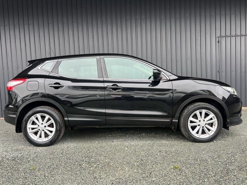 2015 Nissan Qashqai St, photo 2