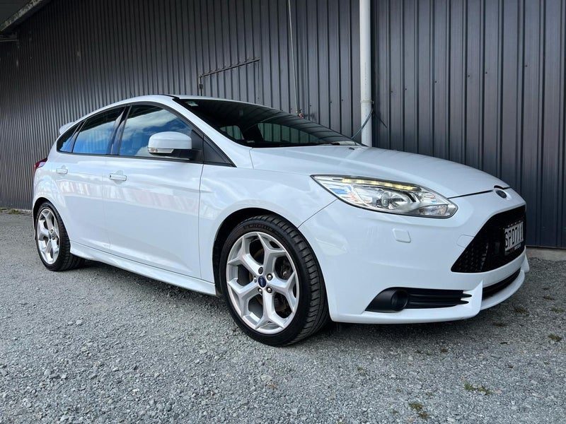 2012 Ford Focus ST, photo 2