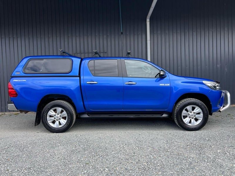 2016 Toyota Hilux SR5, photo 3