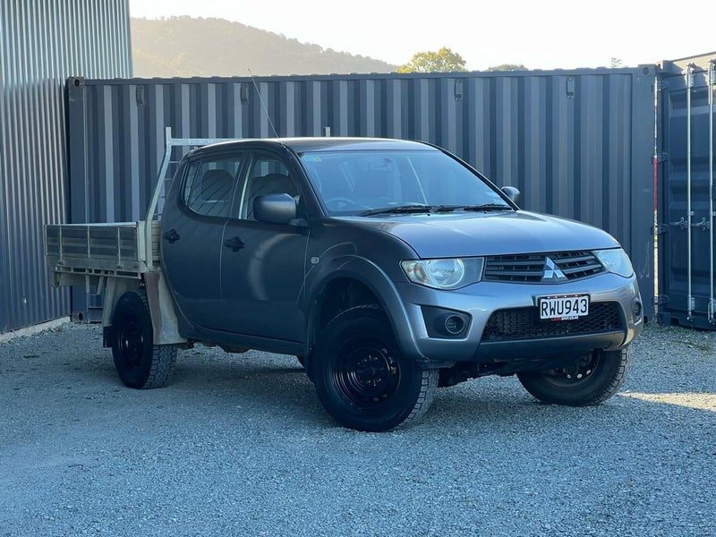 2014 Mitsubishi Triton GL, main photo