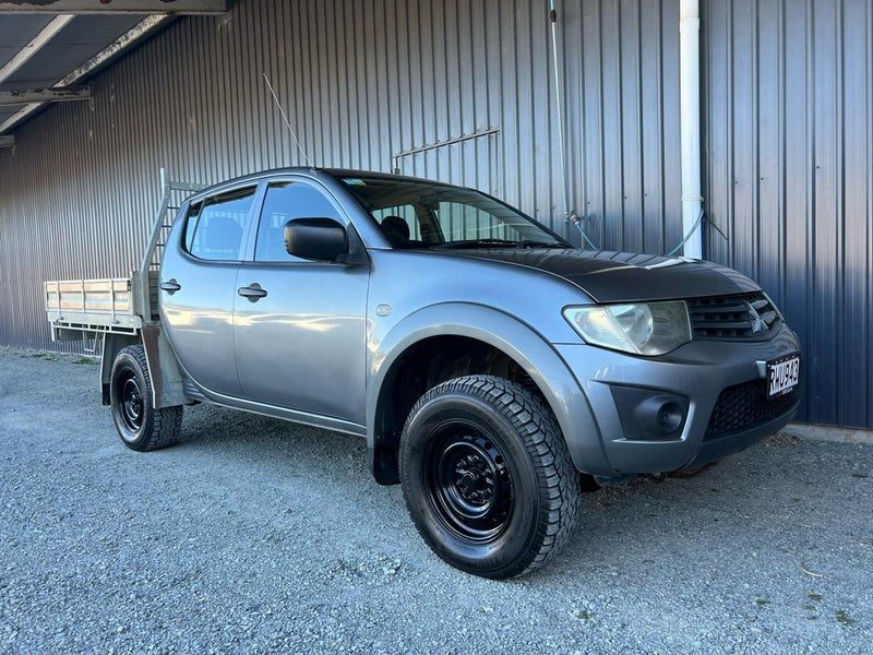 2014 Mitsubishi Triton GL, photo 2