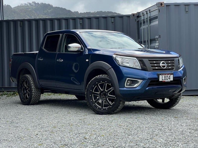2017 Nissan Navara RX