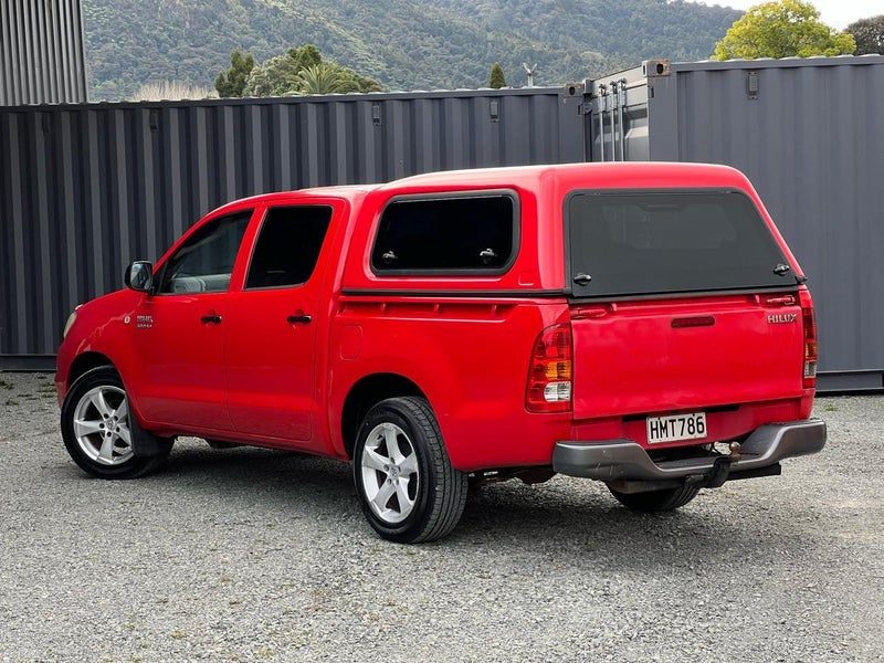 2010 Toyota Hilux, photo 2