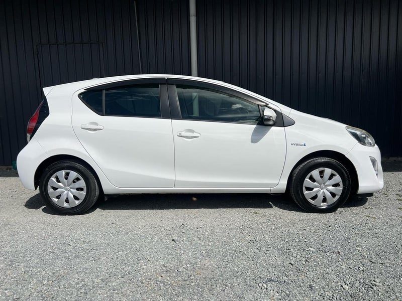 2015 Toyota Aqua No Deposit Finance TAP, photo 3