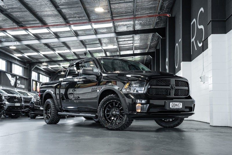 2023 Ram 1500 EXPRESS CREW STD 5.7