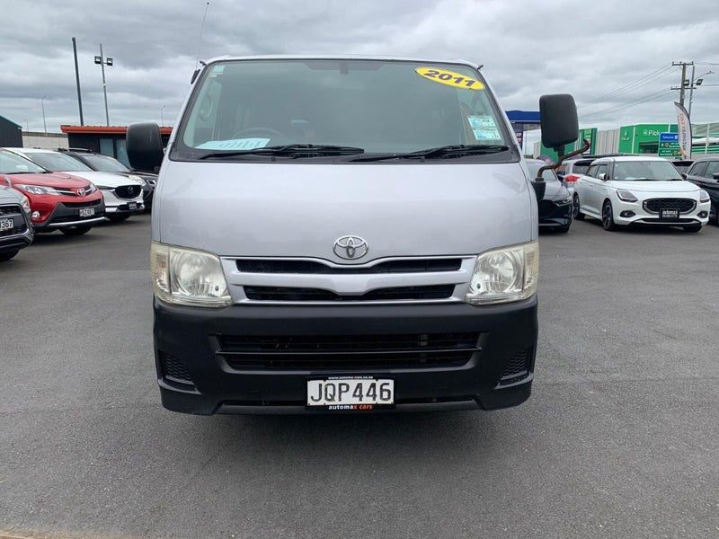 2011 Toyota Hiace REGIUS ACE 3.0L TURBO DIESEL, photo 2