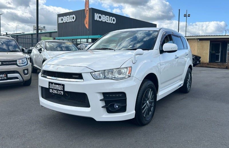 2012 Mitsubishi Outlander ROADEST 20G 7 SEATER, photo 3