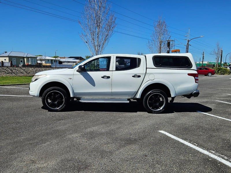 2017 Mitsubishi Triton D/CAB GLX 2.4D/4WD, photo 3