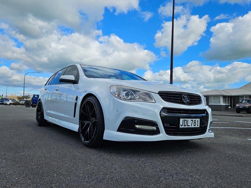 2015 Holden Commodore VF SV6 3.6P/6AT/SW/5, photo 2
