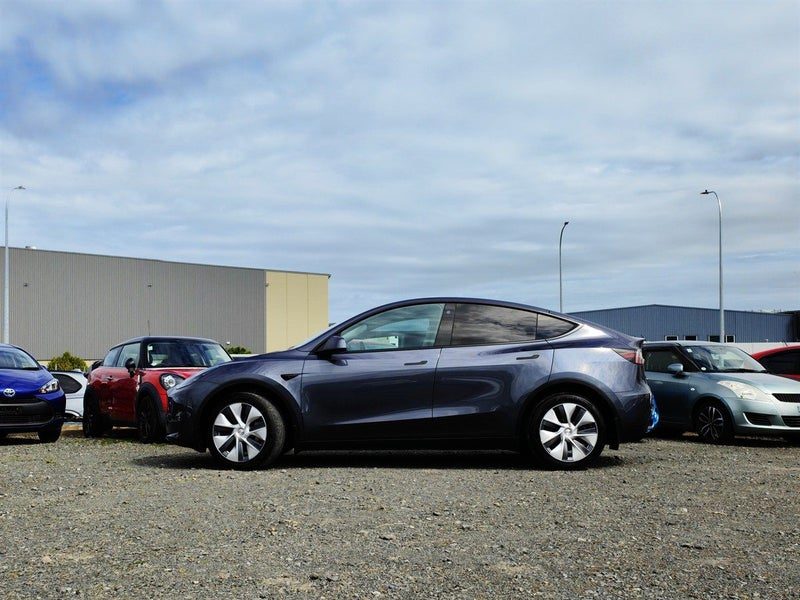 2023 Tesla Model Y Long Range AWD / 4WD, photo 2