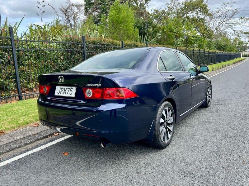 2004 Honda Accord, photo 3