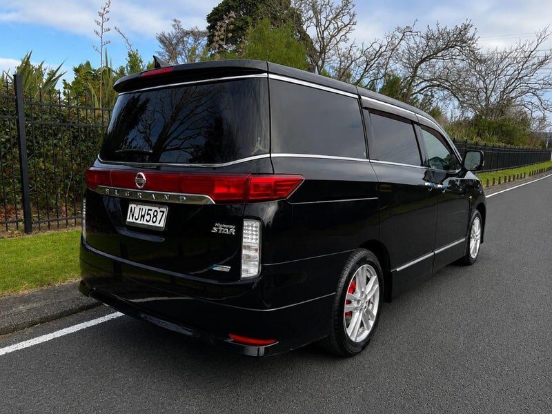 2011 Nissan Elgrand 8 SEATER, FAMILY SIZE, TIDY, photo 3