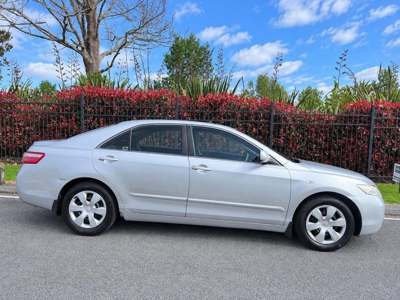 2008 Toyota Camry, photo 2