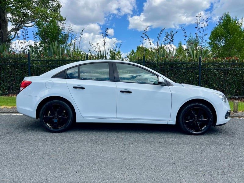 2016 Holden Cruze Z series, photo 2