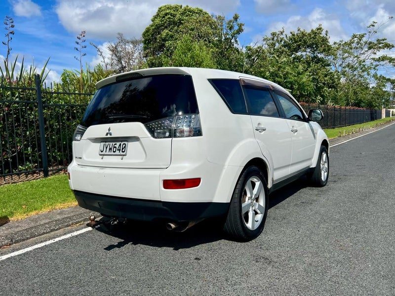 2006 Mitsubishi Outlander 7 Seater, photo 3