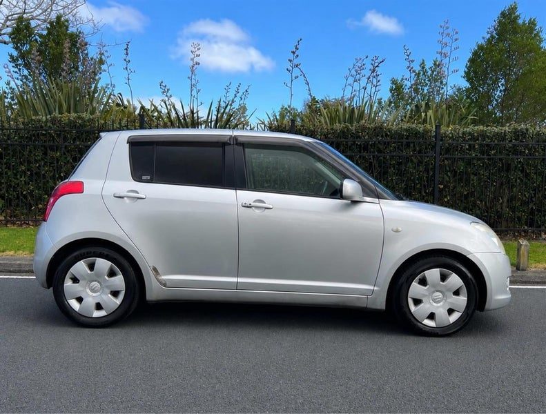 2007 Suzuki Swift MANUAL, GOOD MILEAGE, CHEEEAP!!, photo 2