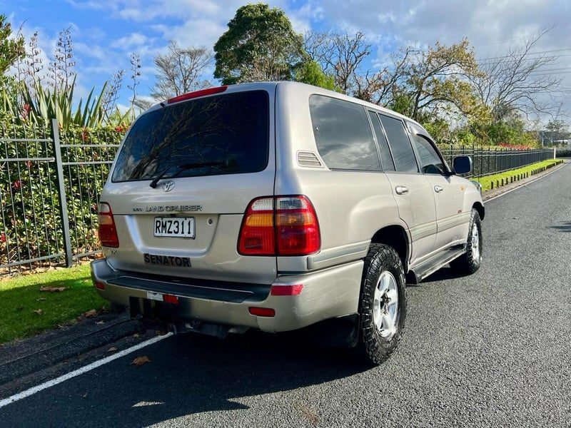 2001 Toyota Land Cruiser VX, photo 3