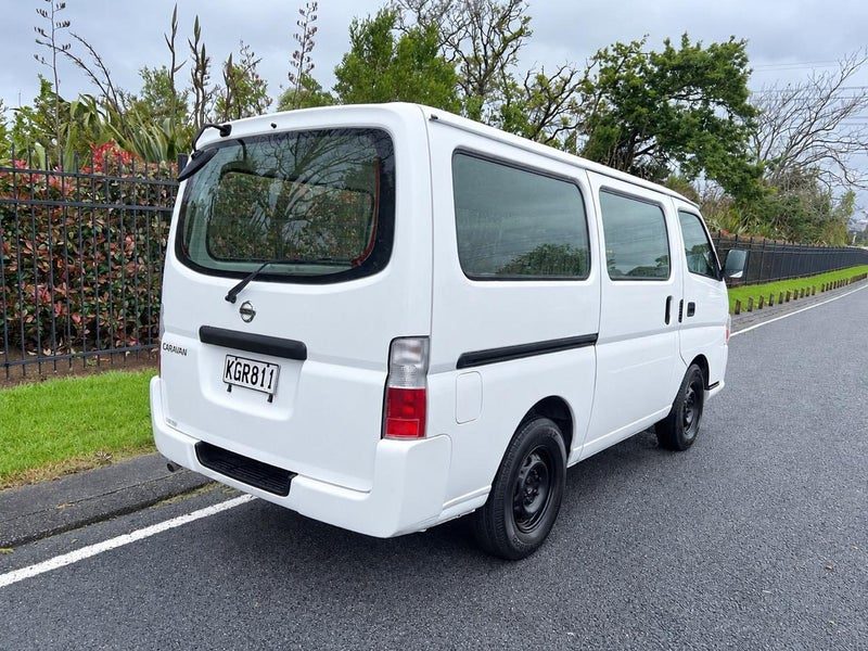 2011 Nissan Caravan, photo 3