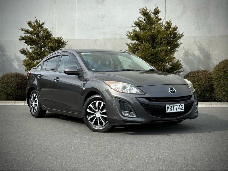 2011 Mazda Axela 1.5L PETROL, main photo