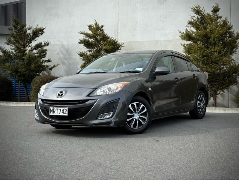 2011 Mazda Axela 1.5L PETROL, photo 2