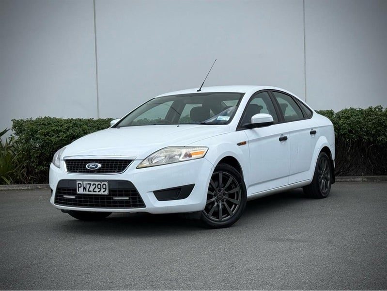 2011 Ford Mondeo, photo 2