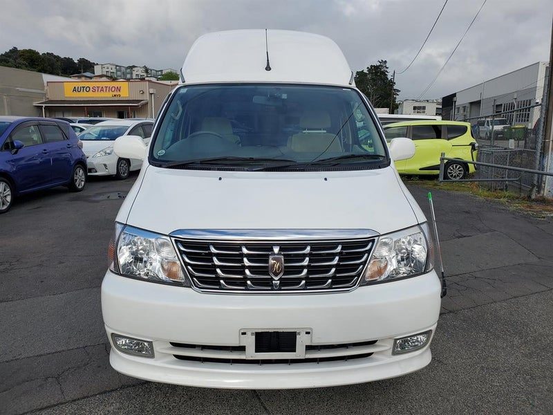 2001 Toyota Hiace, photo 2